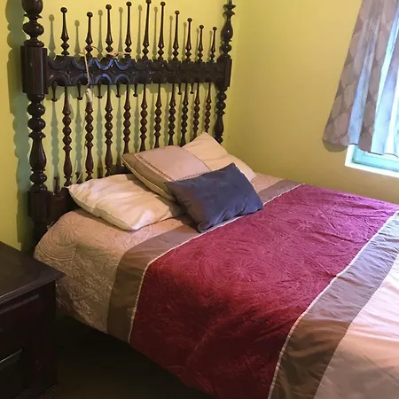 Casa De Campanha Chez Irene * Corticeiro de Cima